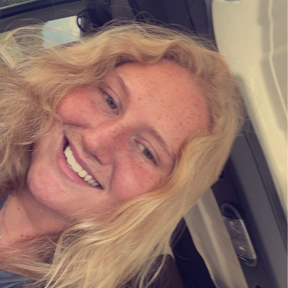 Meet your Posher, Abigail